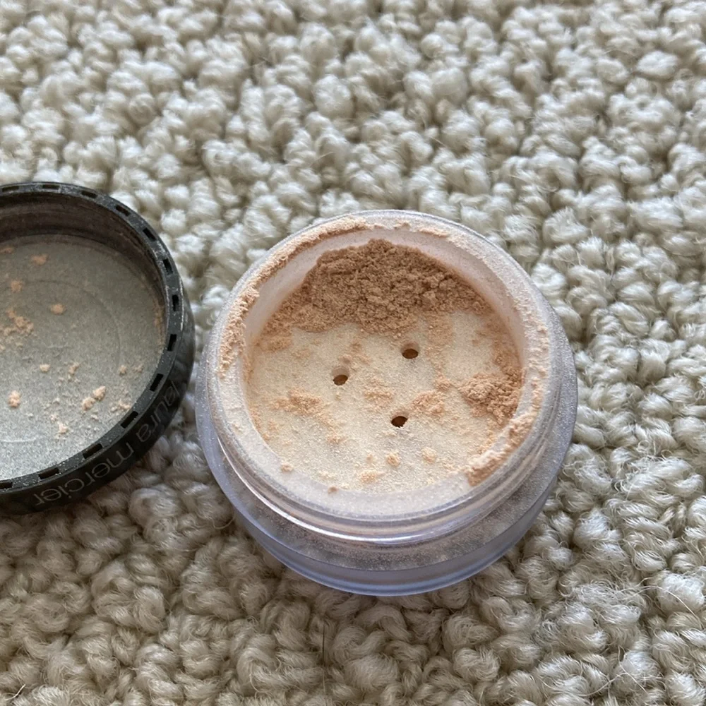 Laura Mercier Translucent Setting Powder Mini Travel Size 0.03 oz Like New